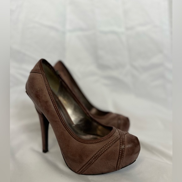 Vintage GUESS pumps - Picture 1 of 7
